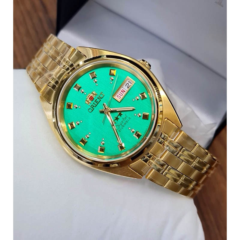 Orient Orient 3 Stars AB00001N механические мужские часы часы крупный план зеленый циферблата